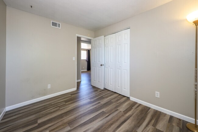 Building Photo - 3221 S Grady Ave