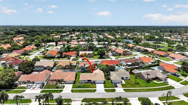 Building Photo - 9654 Sun Pointe Dr