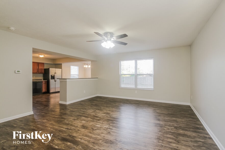 Building Photo - 6999 N Abilene Way