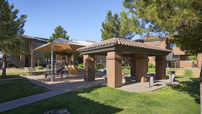 Building Photo - 7759 N Silverbell Rd