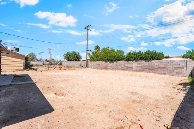 Building Photo - Full remodeled and upgraded 3-bedroom home situated on a spacious lot!