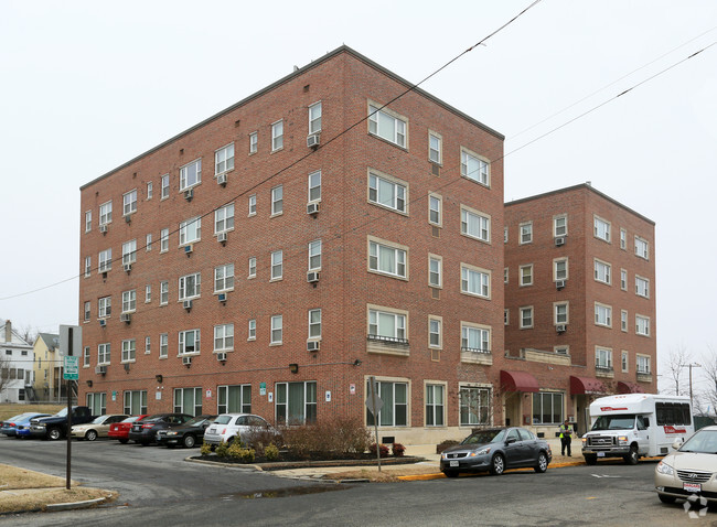 Primary Photo - Hedin House Apartments