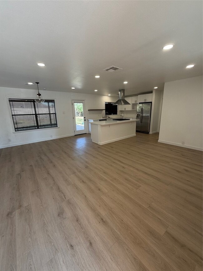 Building Photo - 1206 Stonecrest Dr