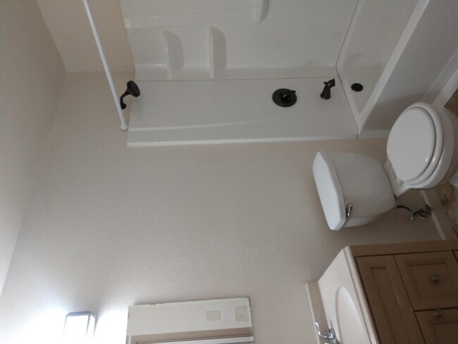 Building Photo - 3440 SW Alice St