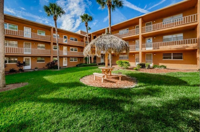 Building Photo - 12760 Indian Rocks Rd