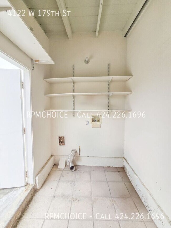 Building Photo - 4122 179th St