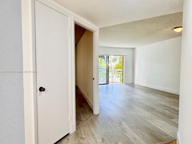 Building Photo - 8290 Lake Dr