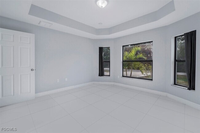 Building Photo - 129 Meadow Rd