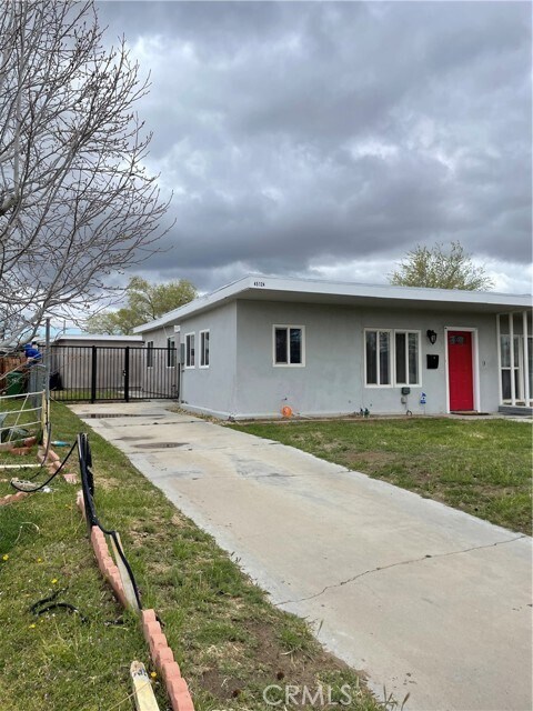 Building Photo - 45124 Redwood Ave