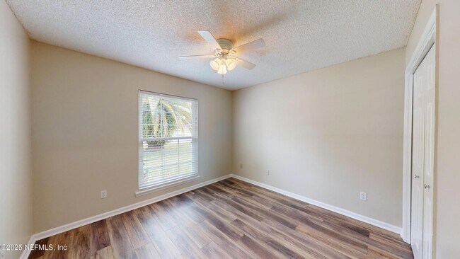 Building Photo - 4578 Blue Stream Ln N