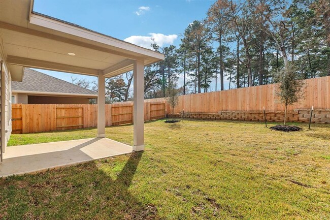Building Photo - 18099 Martin Pines Dr