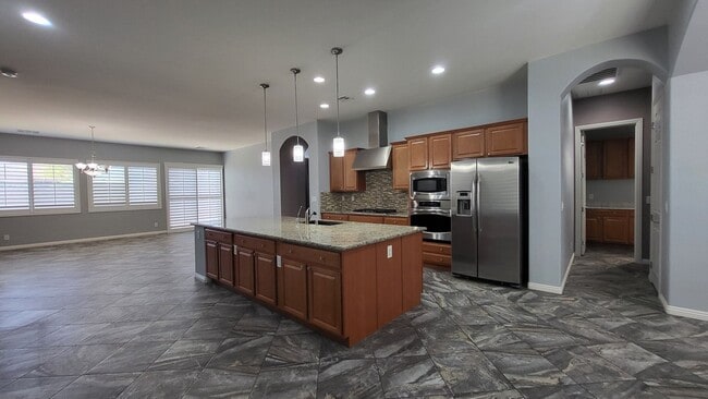 Building Photo - 5 bedroom, 4 bathroom home with a Casita