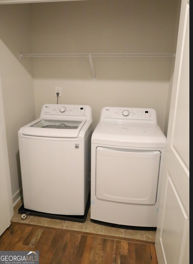 Building Photo - 2845 Long Shadow Ct