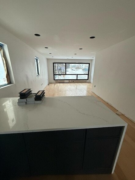 Building Photo - 45 Laurel St