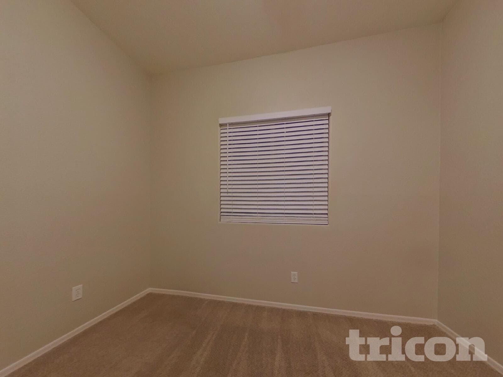 Building Photo - 11910 W Jackson St