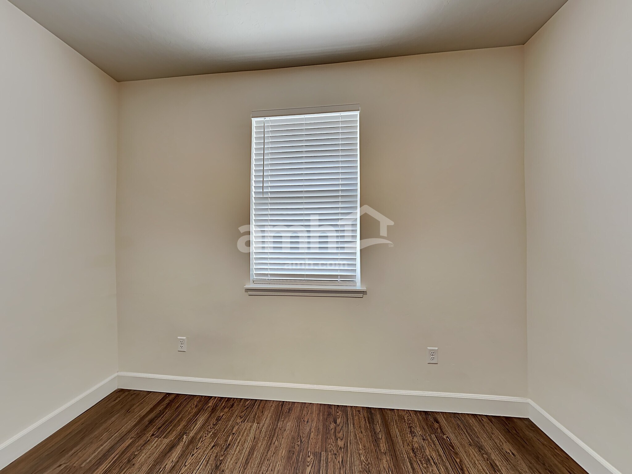 Building Photo - 280 E Sicily Dr