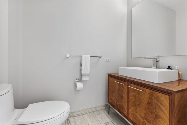 Building Photo - 1 Dalton St