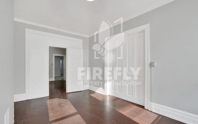 Building Photo - Welcome to your new home—a cozy and stylish spot in a friendly multi-family building right here i...