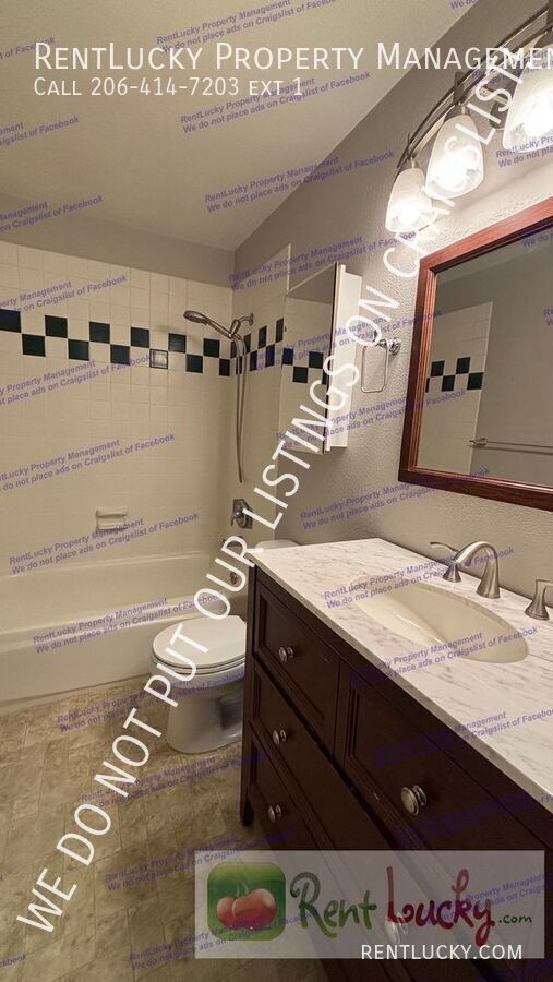 Building Photo - 2731 SW 332nd Ct