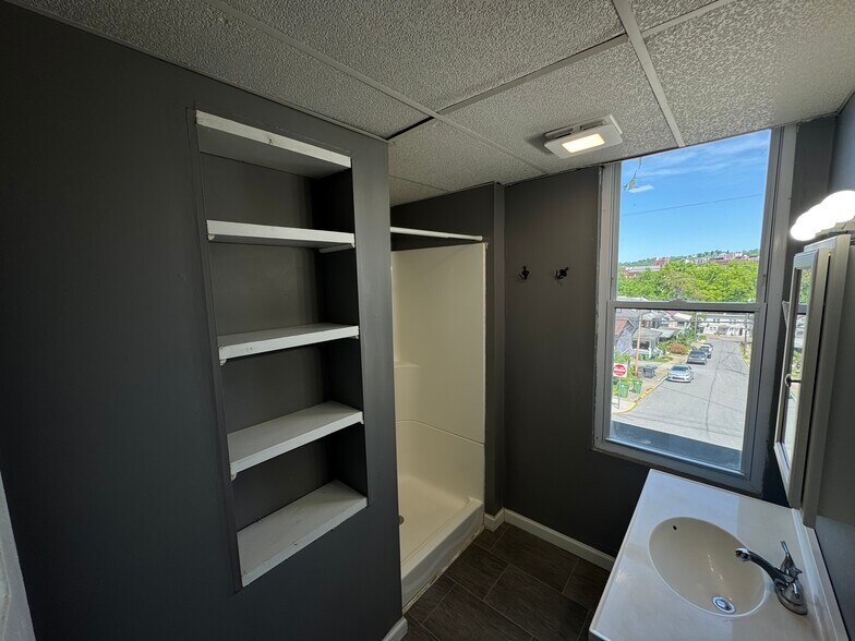 Building Photo - 312 Cobun Ave