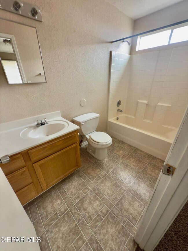 Building Photo - 12224 Tierra Maya Dr