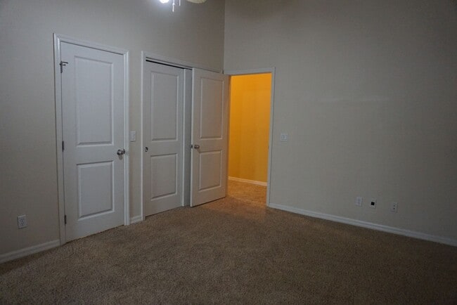 Building Photo - Two Story Townhome Clermont Yacht Club