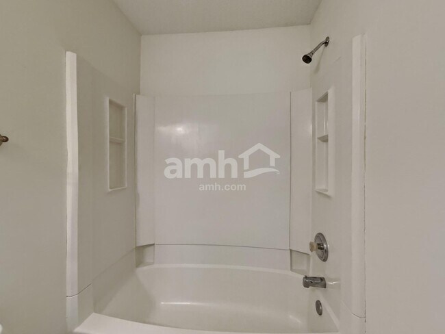 Building Photo - 13211 Peacock Ln