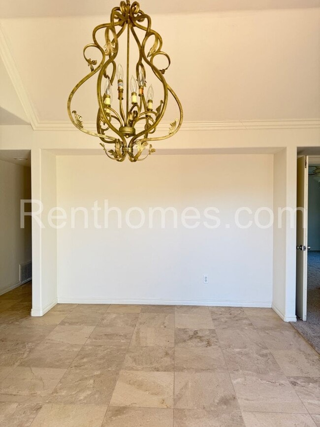 Building Photo - 1588 Rambla Puesta