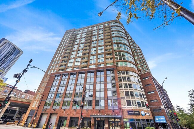 Primary Photo - 600 N Kingsbury St