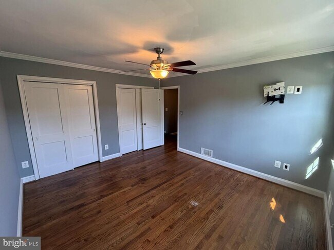 Building Photo - 1543 Cottage Ln
