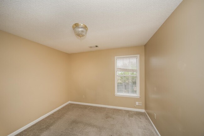 Building Photo - 1036 Dusty Ln