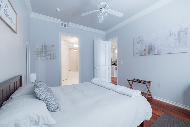 Building Photo - 2400 McCue Rd