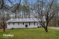 Building Photo - 5292 Clarkview Dr