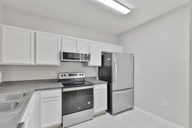 Building Photo - 6437 Cypressdale Dr