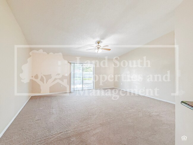 Building Photo - 683 Jessanda Cir