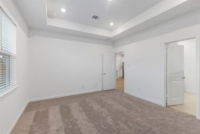 Building Photo - 1203 Buffalo Run