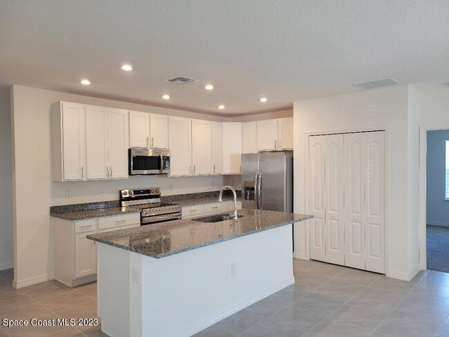 Building Photo - 2429 Bonnyton Ln NW