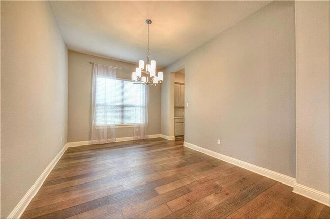 Building Photo - 203 Ancient Oak Way