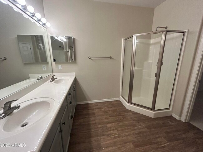 Building Photo - 3006 N 37th St