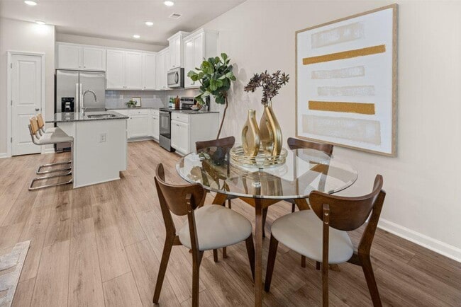 Building Photo - 4285 Notting Hill Dr SW