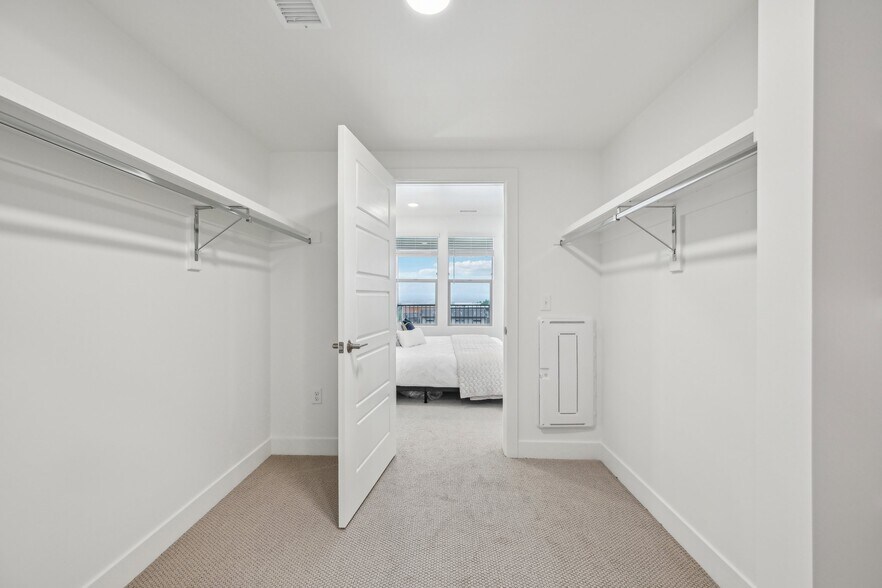 Building Photo - 2899 W 52nd Ave