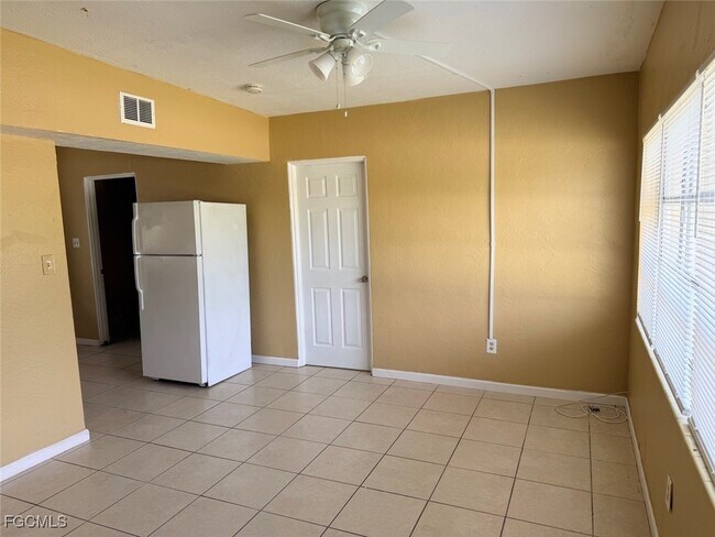 Building Photo - 1341 Gardenia Ave