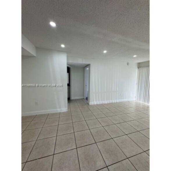 Building Photo - 4235 N University Dr