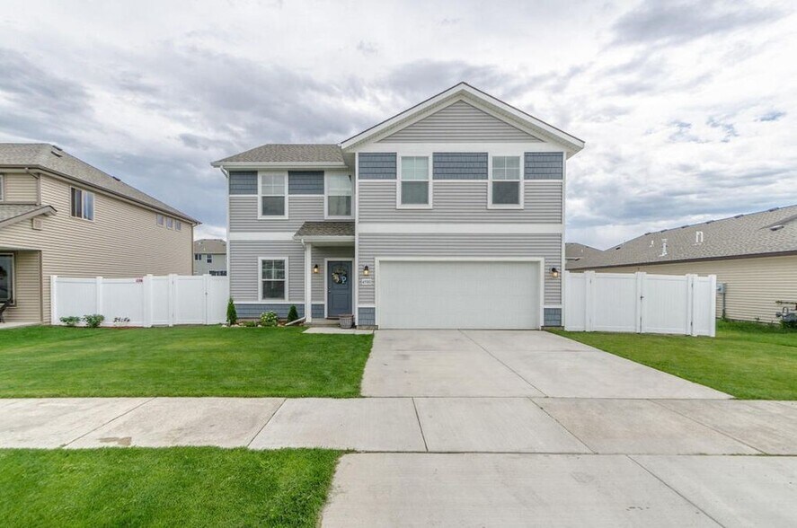 Primary Photo - 4580 W Magrath Dr