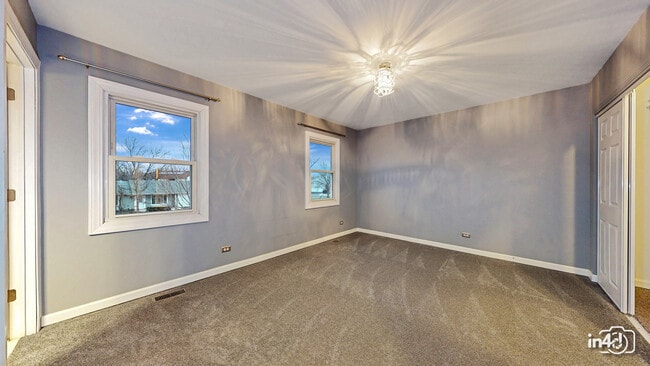 Building Photo - 239 Capitol Dr