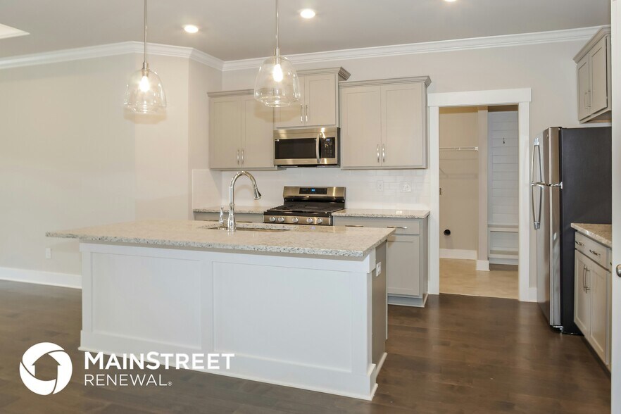 Building Photo - 21916 Shearwater Dr