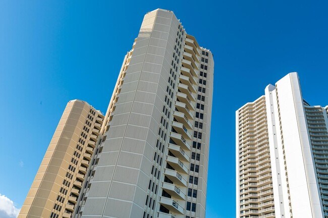Building Photo - 2800 N Ocean Dr