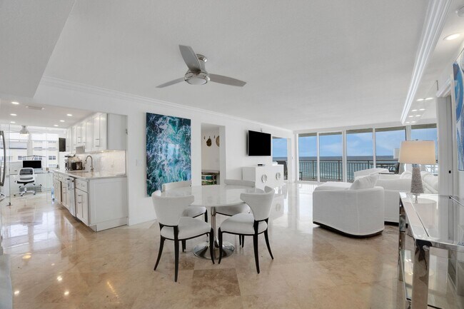 Building Photo - 3546 S Ocean Blvd
