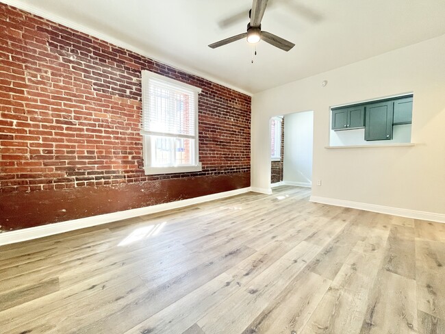 Building Photo - 516 N Harvard Blvd Los Angeles, CA 90004