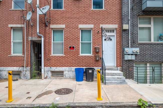 Building Photo - 1621 Ogden St